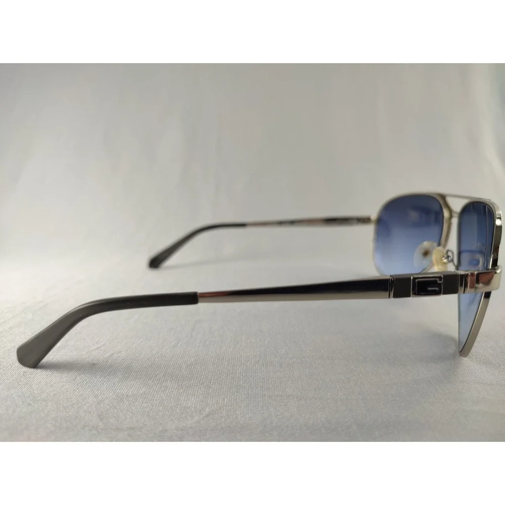 GUESS‎ GU 6812 SI-48F Men's Aviator Sunglasses Silver Blue Tint 62-13-140